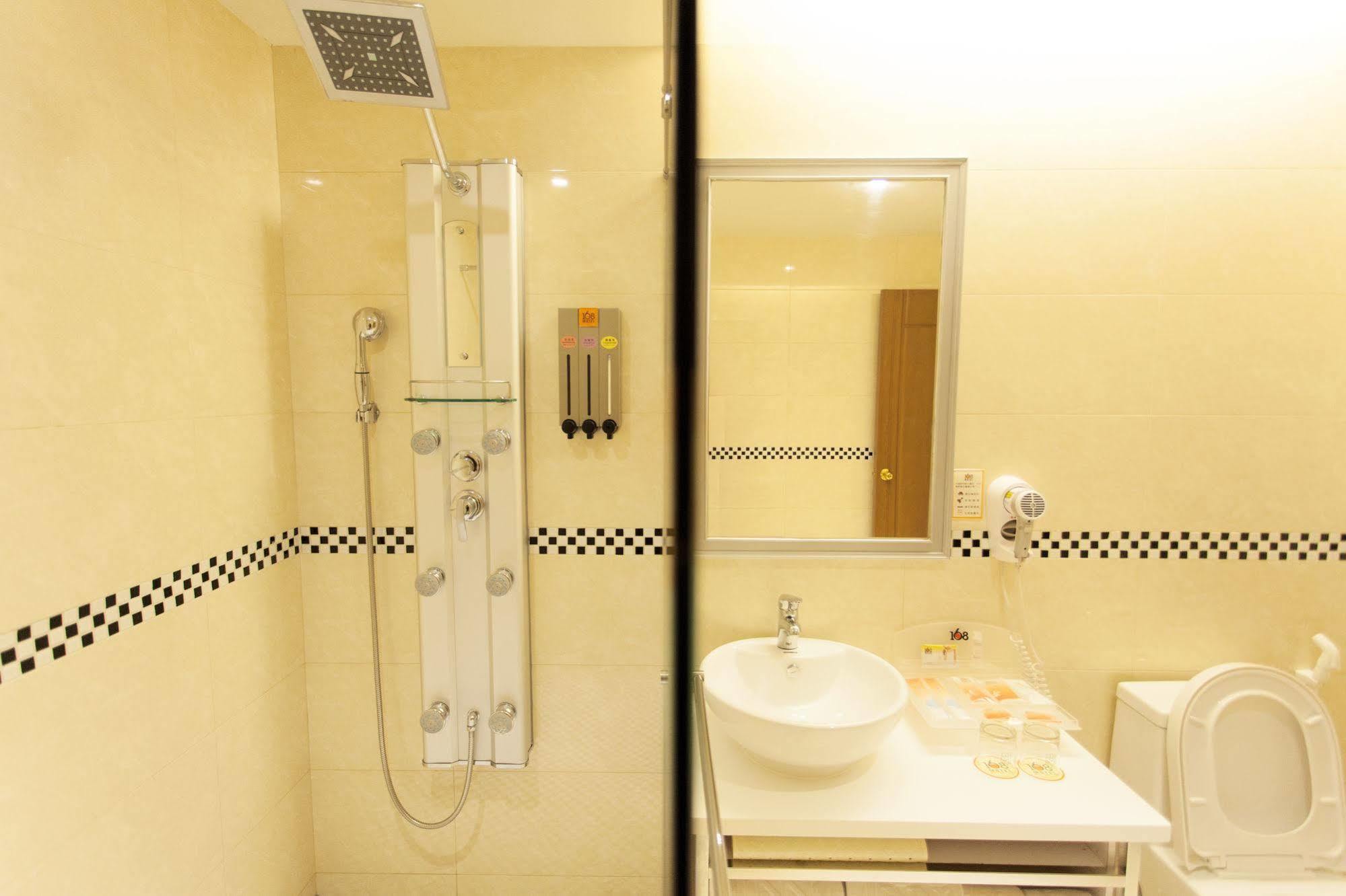 168 Motel-Pingzhen Taoyuan Eksteriør billede